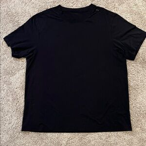 Lululemon Men's Black T-Shirt XL
